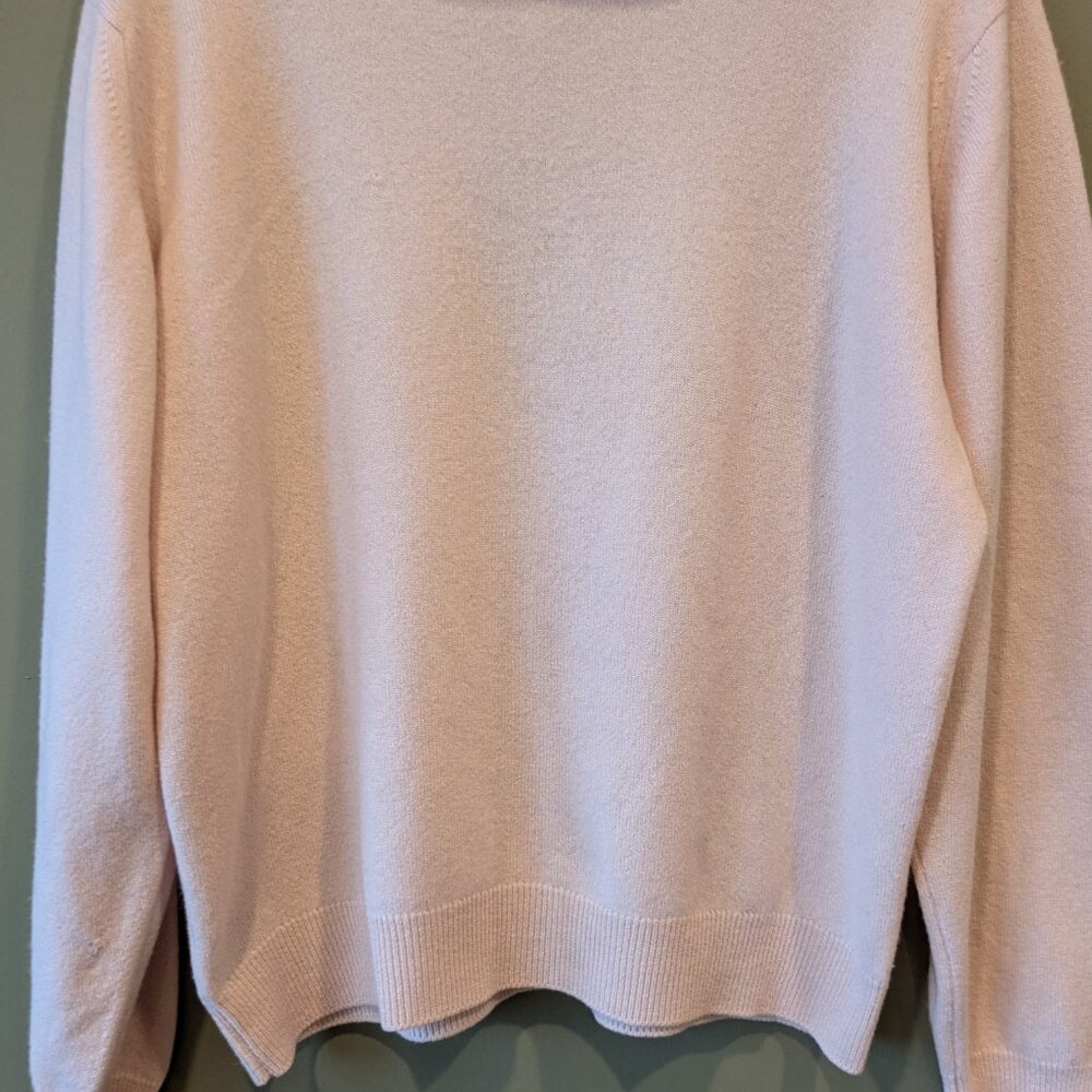 Pringle Scotland 100% Cashmere Pink Turtleneck Size Med Womens VTG 80's Sweater - Picture 3 of 15